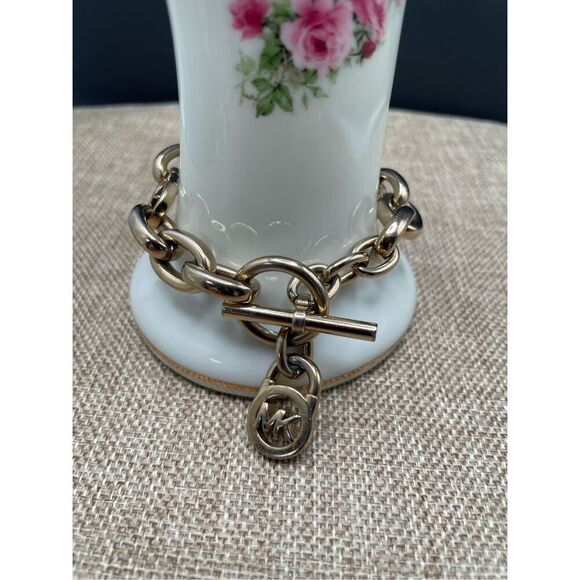 Michael Kors Gold-Tone Chunky Link Logo Bracelet  Unisex - Picture 4 of 7